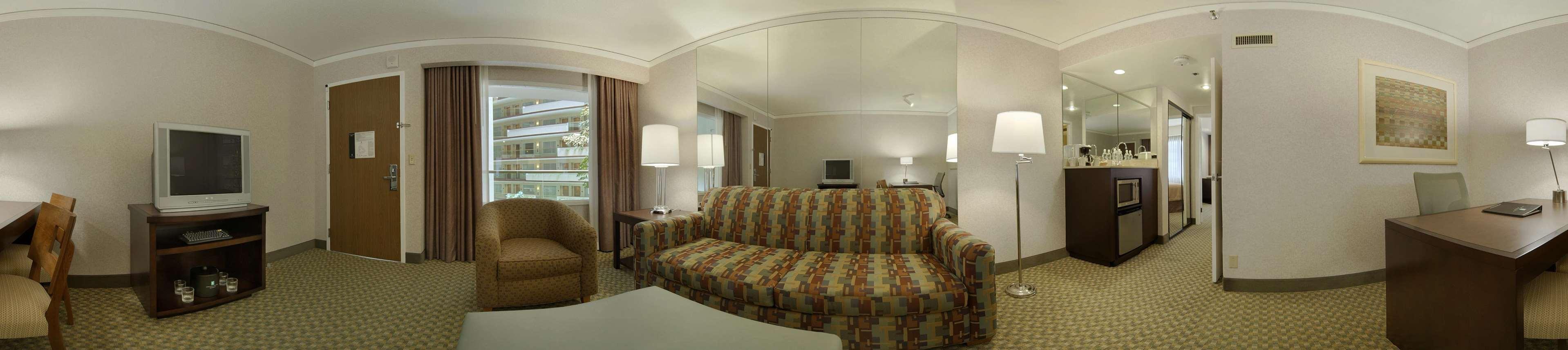 Embassy By Hilton Orange County Airport Hotel 3*