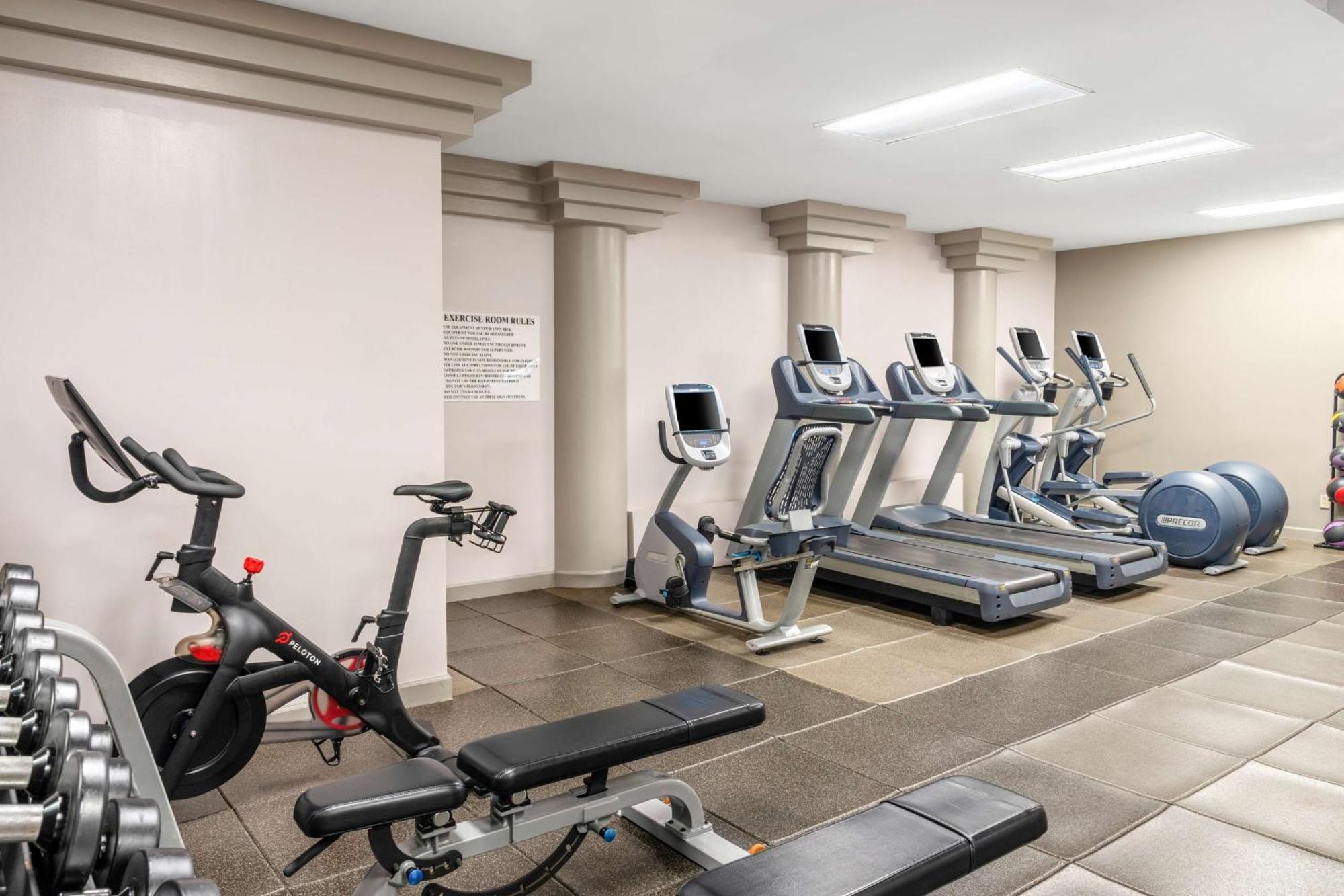 Embassy By Hilton Orange County Airport Hotel 3*