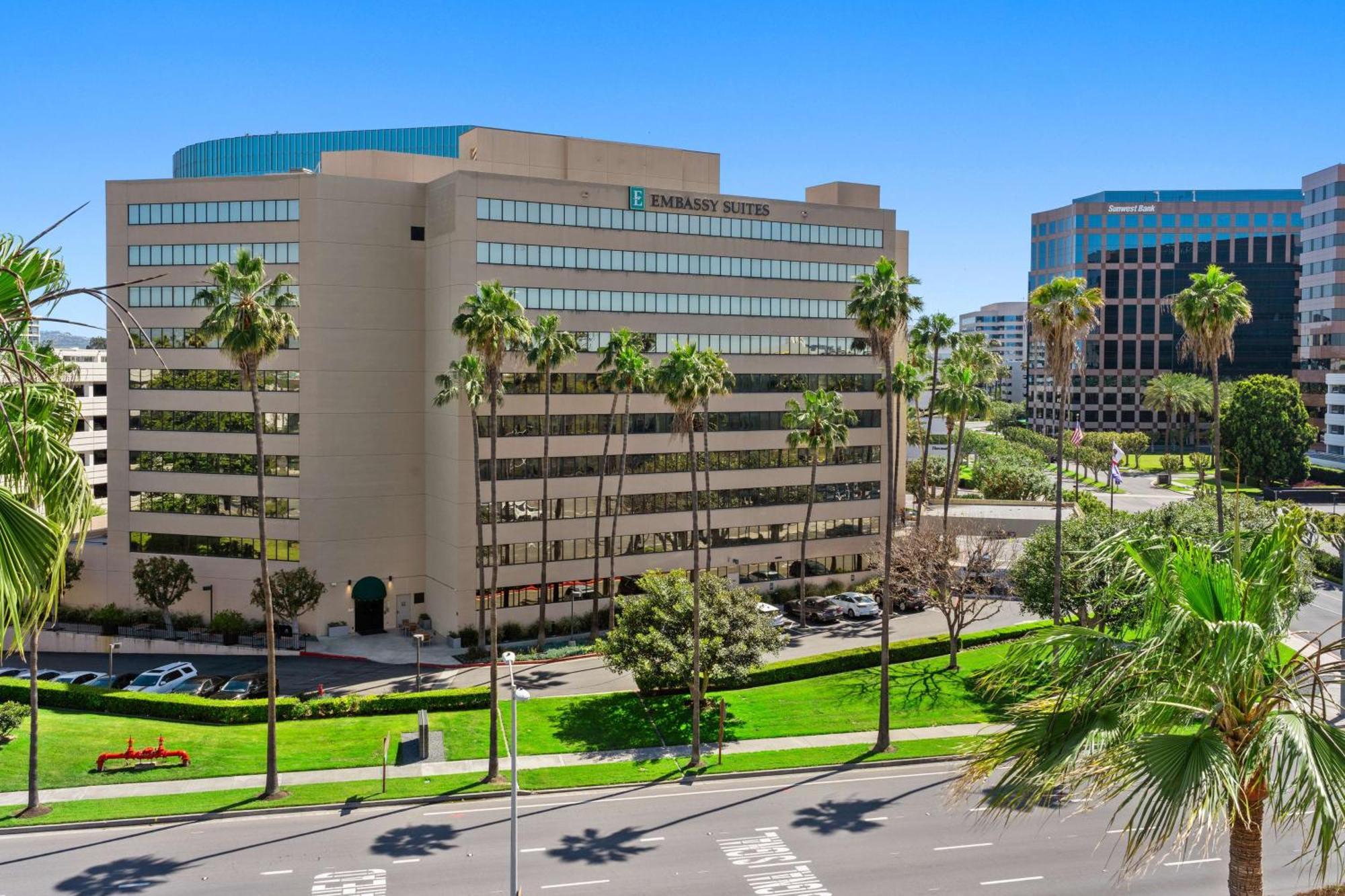 Embassy By Hilton Orange County Airport Hotel 3*