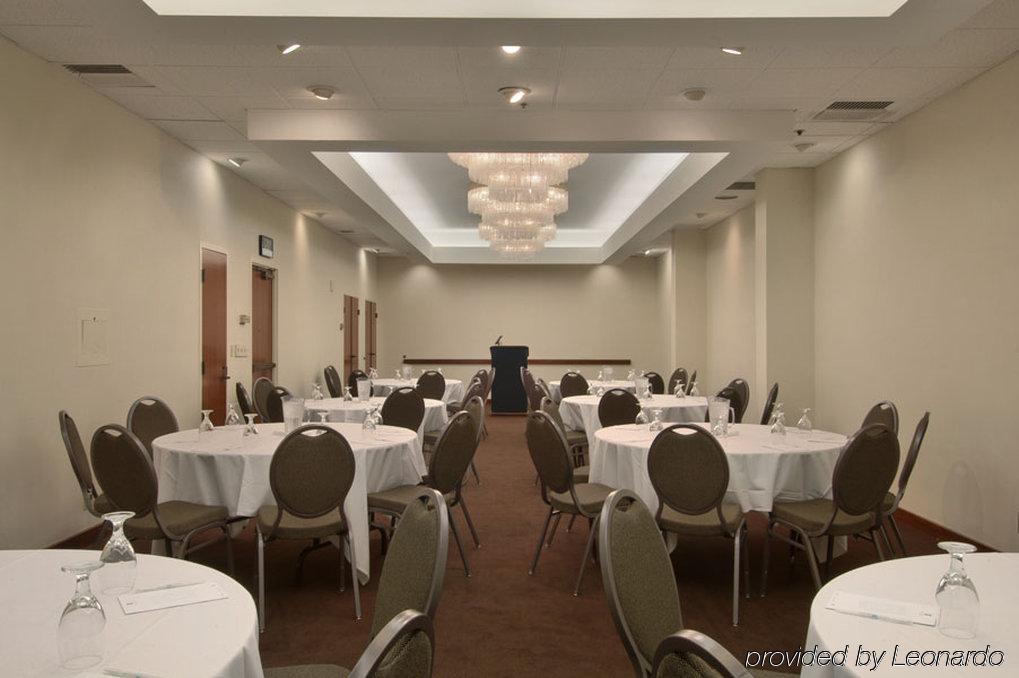 Embassy By Hilton Orange County Airport Hotel Irvine
